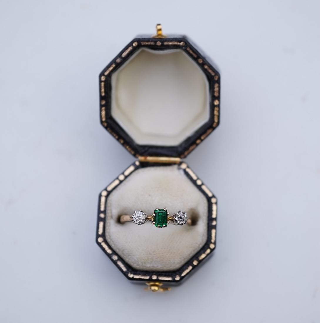 A tsavorite and diamond ring